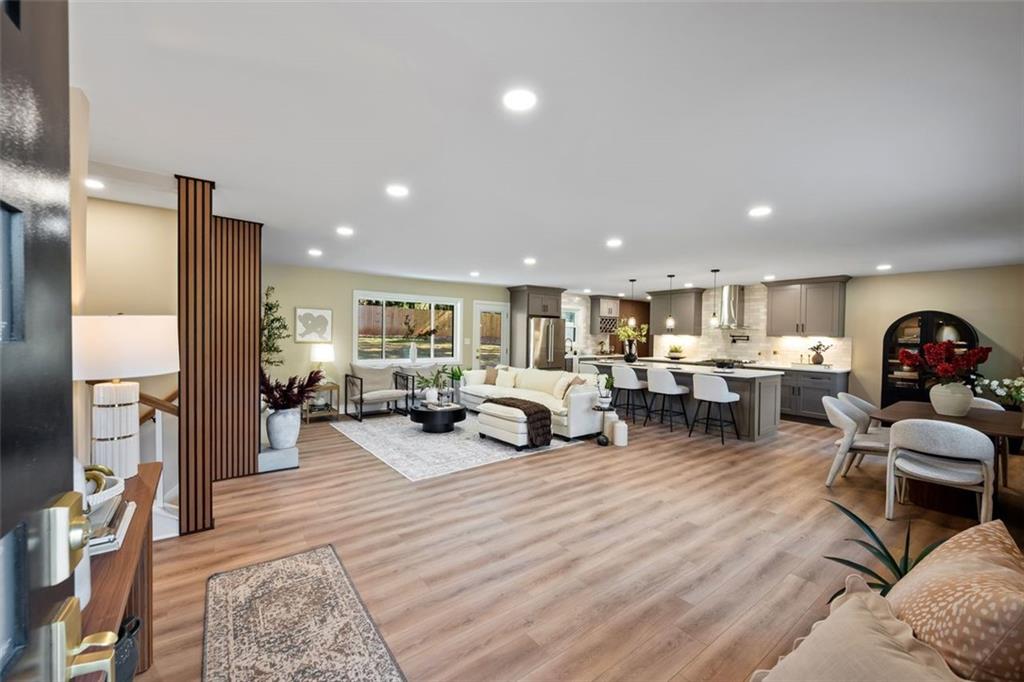 1120 Taliwa Trail NE