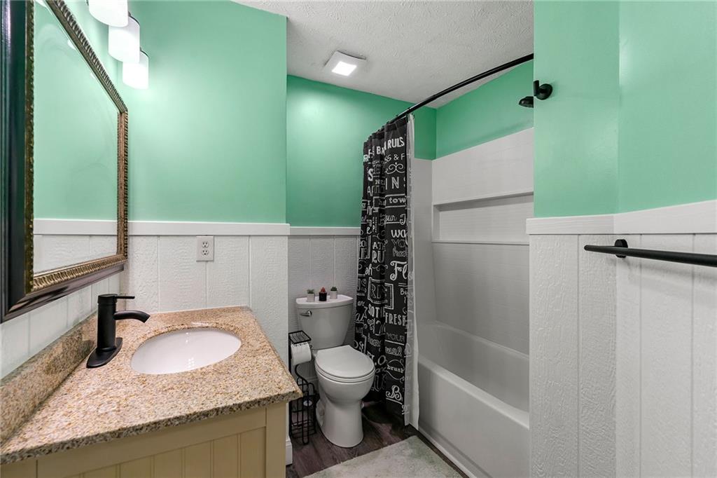 4306 Thorngate Lane, Acworth, Georgia image 15