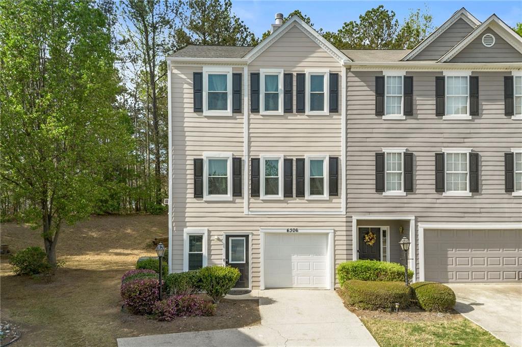 4306 Thorngate Lane, Acworth, Georgia image 1
