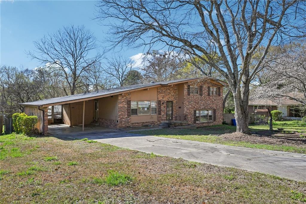 1324 N Hicks Circle NW