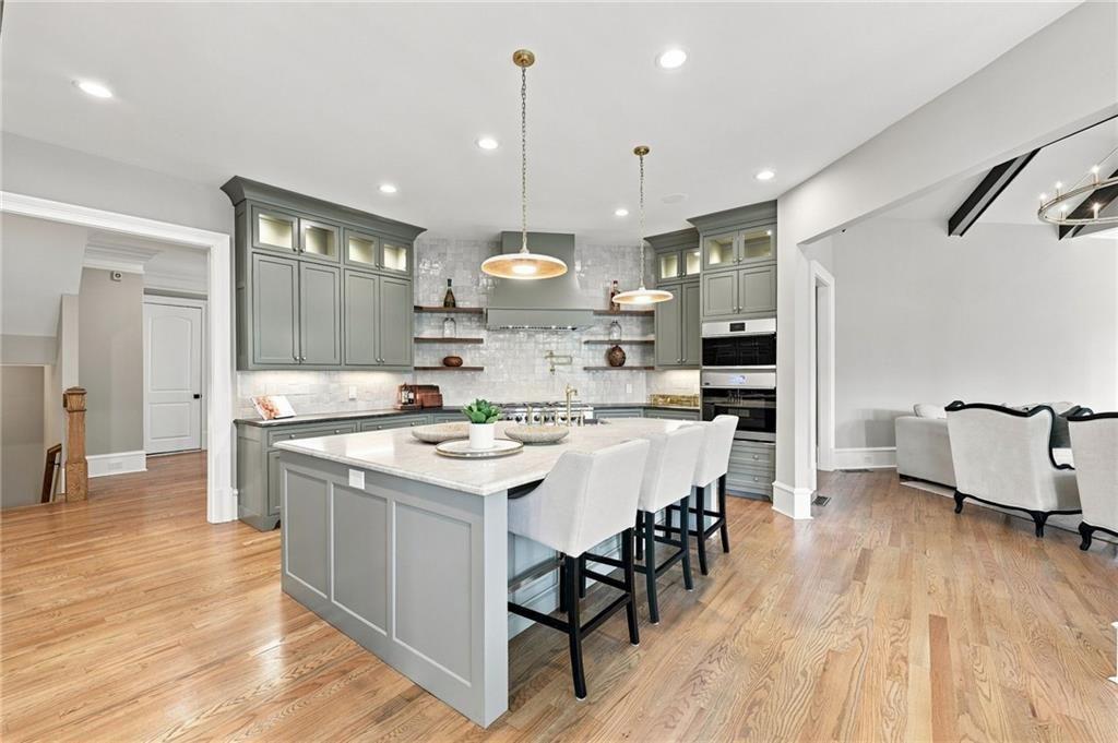 6756 Hedge Row Lane