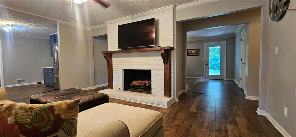 1541 Highway 81 W
