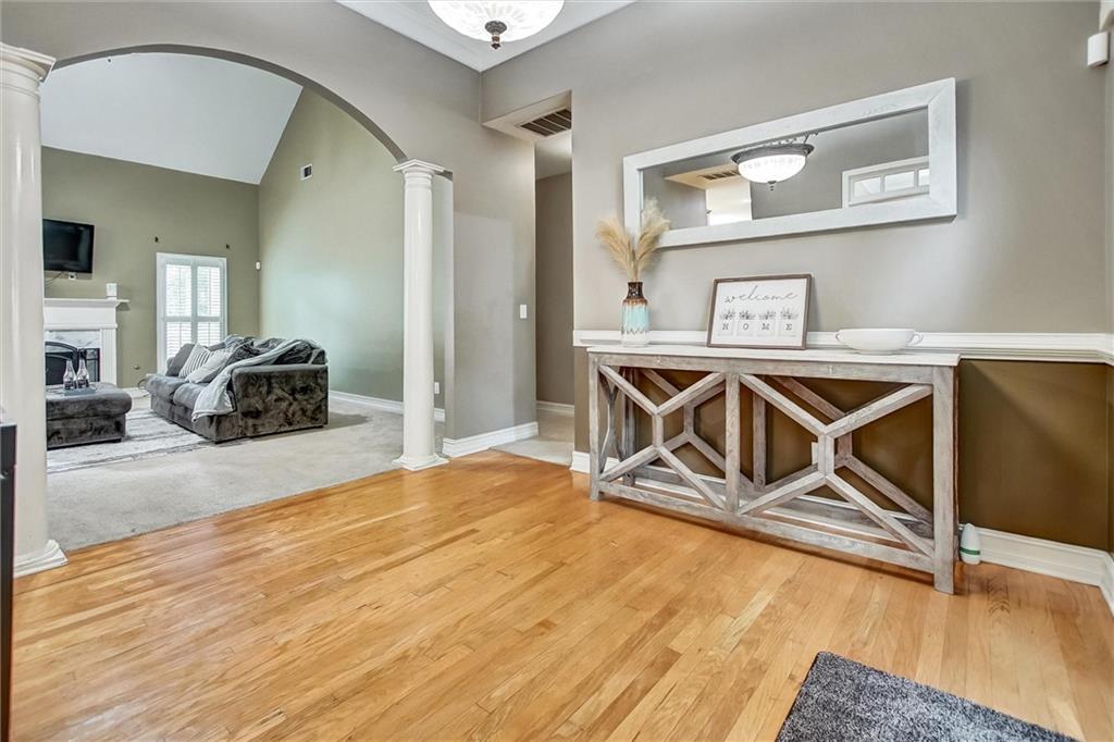 8080 Lakemont Close