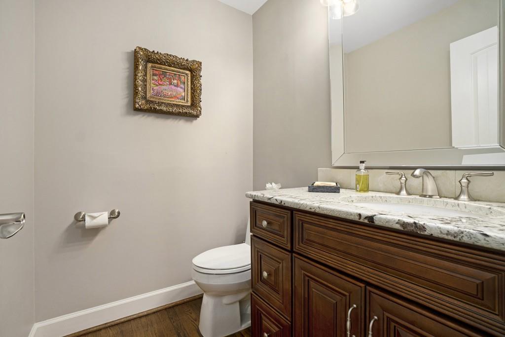 7265 Hunters Branch Drive, Sandy Springs, Georgia image 16