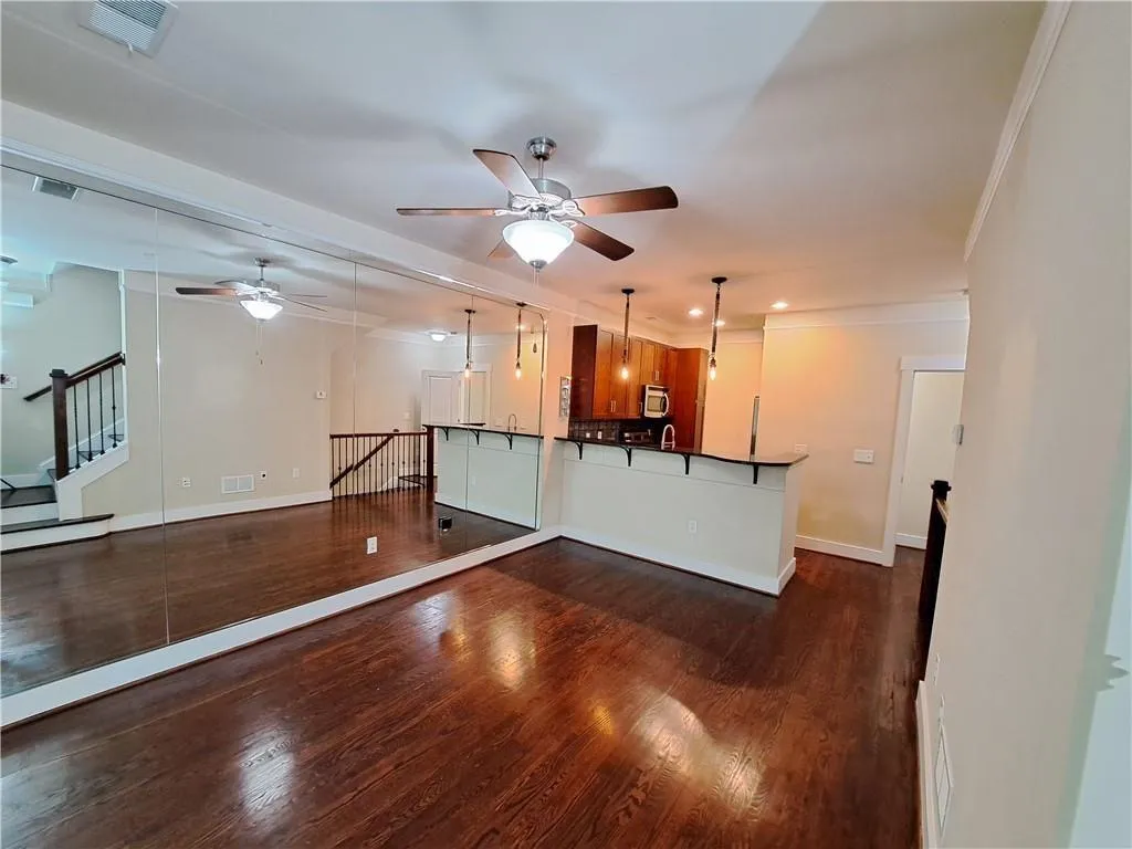 Atlanta, Georgia 30309, United States, 2 Bedrooms Bedrooms, ,3 BathroomsBathrooms,Residential,Active,237761