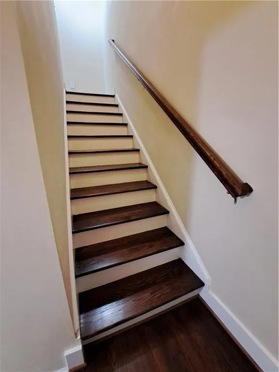 Atlanta, Georgia 30309, United States, 2 Bedrooms Bedrooms, ,3 BathroomsBathrooms,Residential,Active,237761