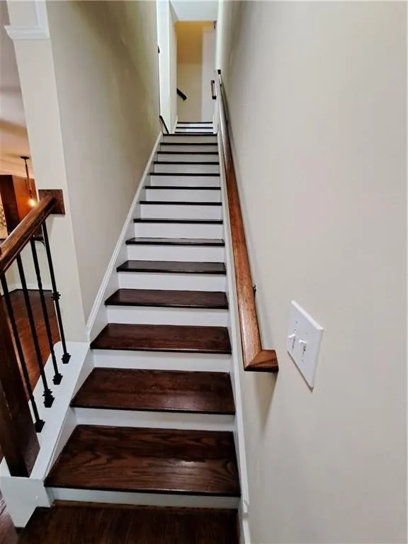 Atlanta, Georgia 30309, United States, 2 Bedrooms Bedrooms, ,3 BathroomsBathrooms,Residential,Active,237761