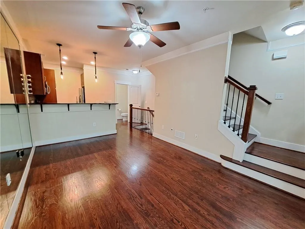 Atlanta, Georgia 30309, United States, 2 Bedrooms Bedrooms, ,3 BathroomsBathrooms,Residential,Active,237761