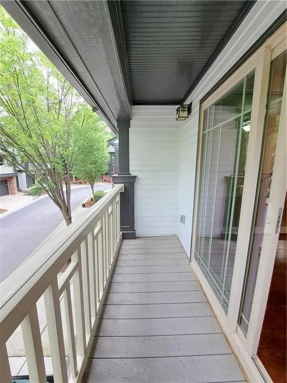 Atlanta, Georgia 30309, United States, 2 Bedrooms Bedrooms, ,3 BathroomsBathrooms,Residential,Active,237761