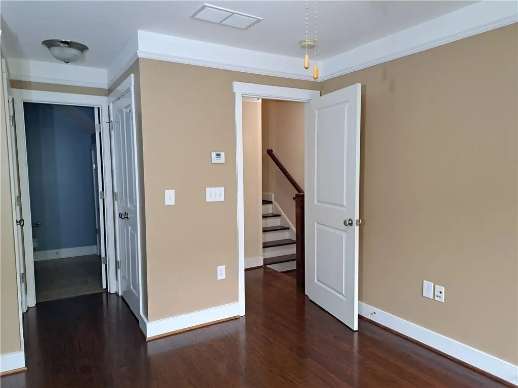 Atlanta, Georgia 30309, United States, 2 Bedrooms Bedrooms, ,3 BathroomsBathrooms,Residential,Active,237761