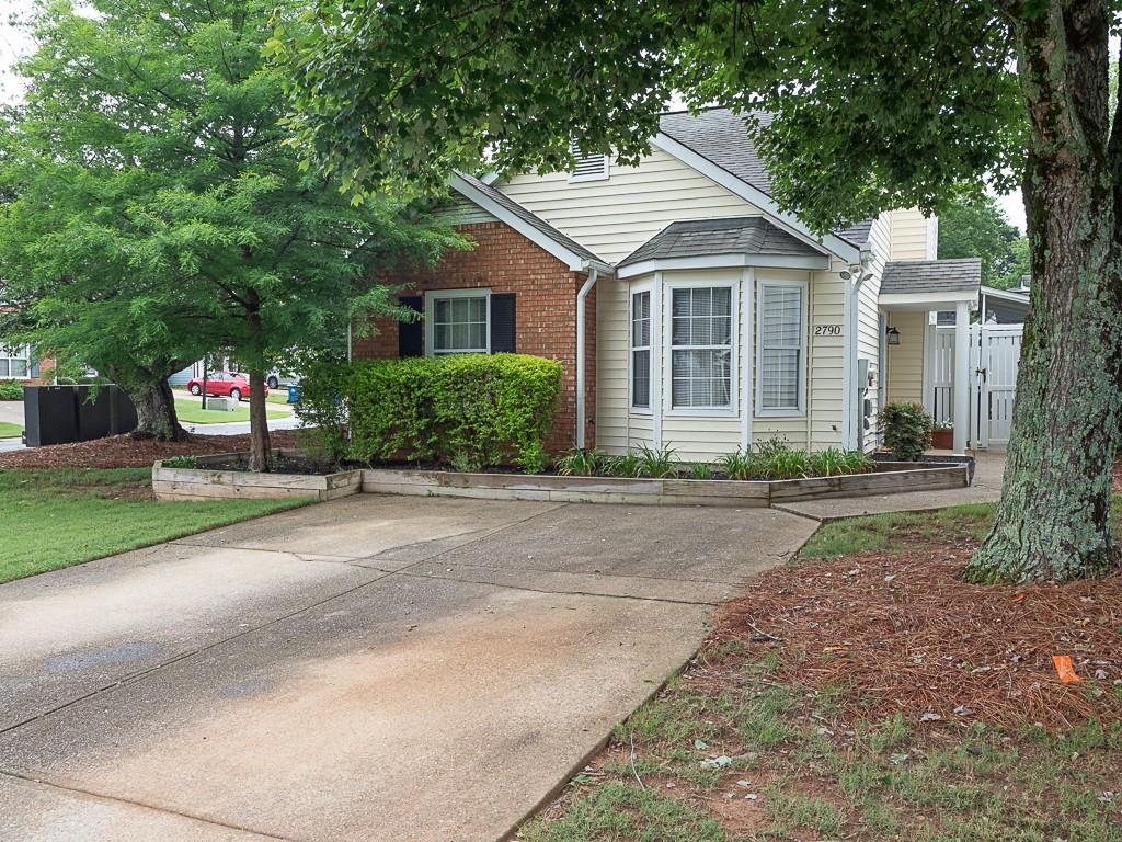 2790 Barnwood Crossing