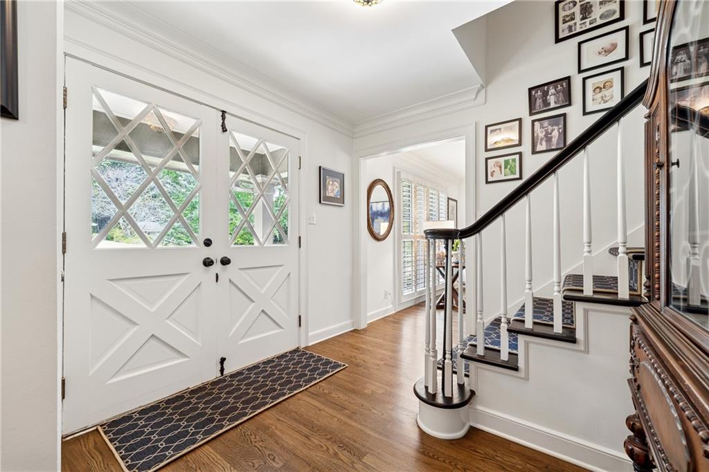 4015 Menlo Way