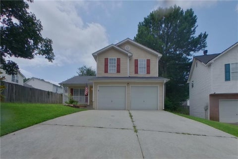 Homes For Rent - 3886 Ligney Creek Court<br/> Snellville, GA 30039
