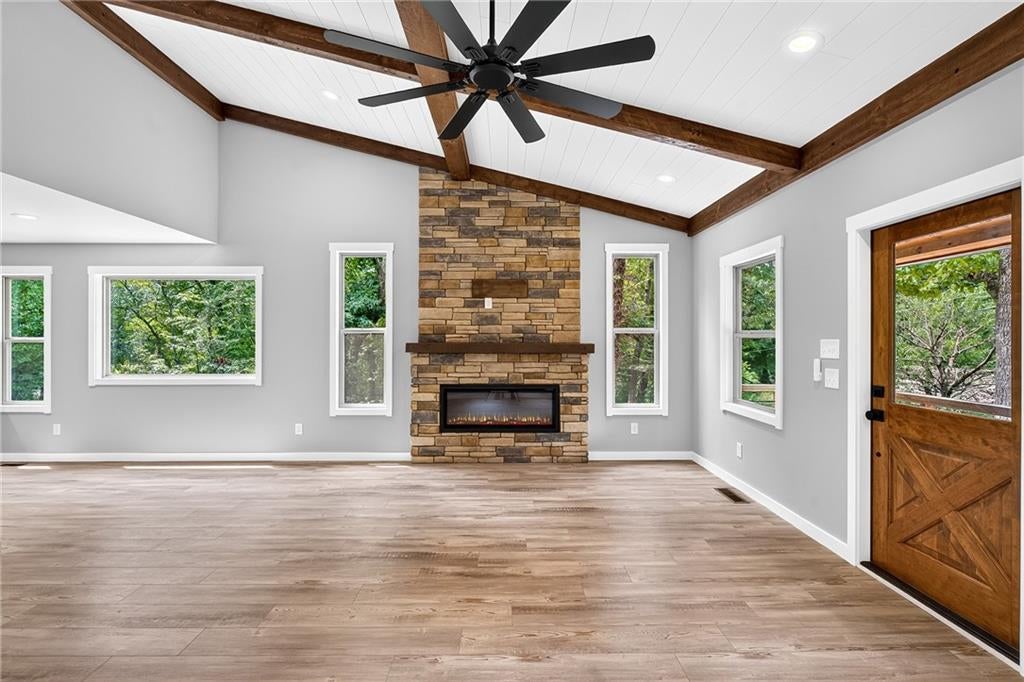287 Lakeview Circle