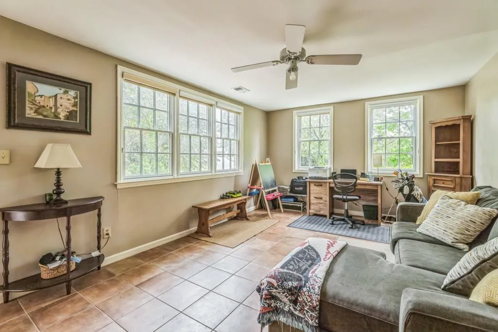 Atlanta, Georgia 30328, United States, 4 Bedrooms Bedrooms, ,4 BathroomsBathrooms,Residential,Pending,141708