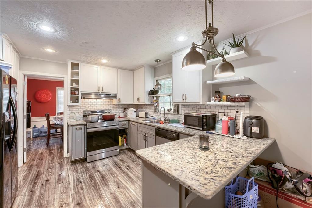 2558 Kings Way