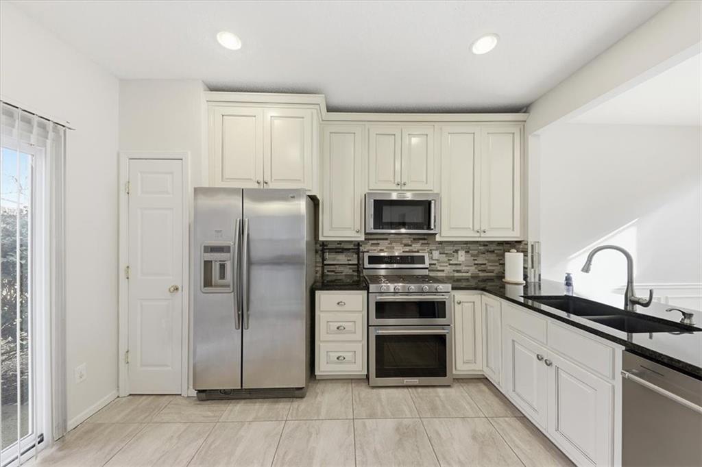 213 Kenninghall Lane SE