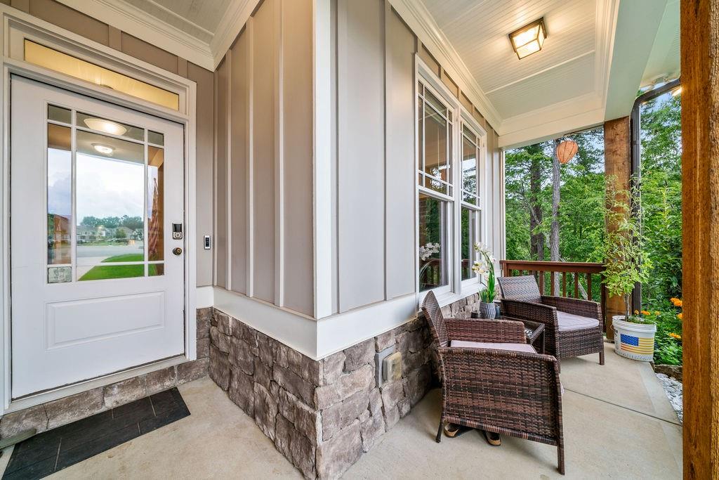 35 Bridgestone Way SE