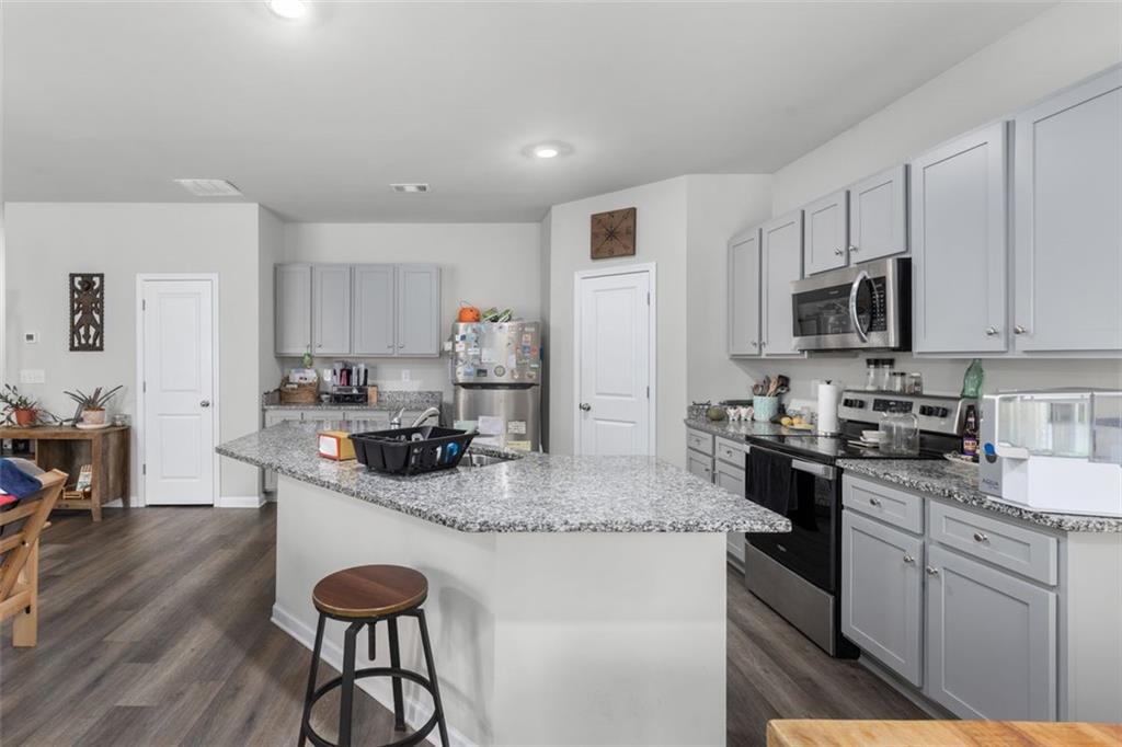 9122 GOLFVIEW Circle