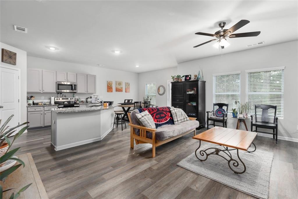 9122 GOLFVIEW Circle