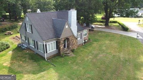 A home in Lindale