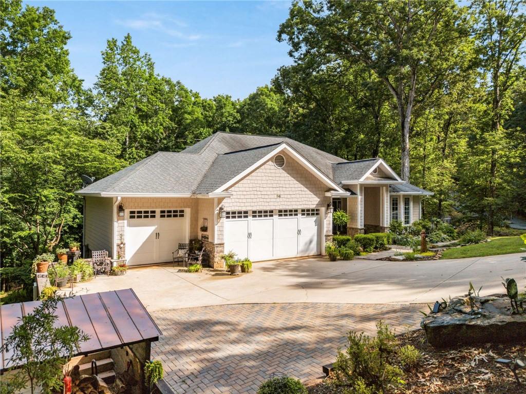 94 DAWSON Drive