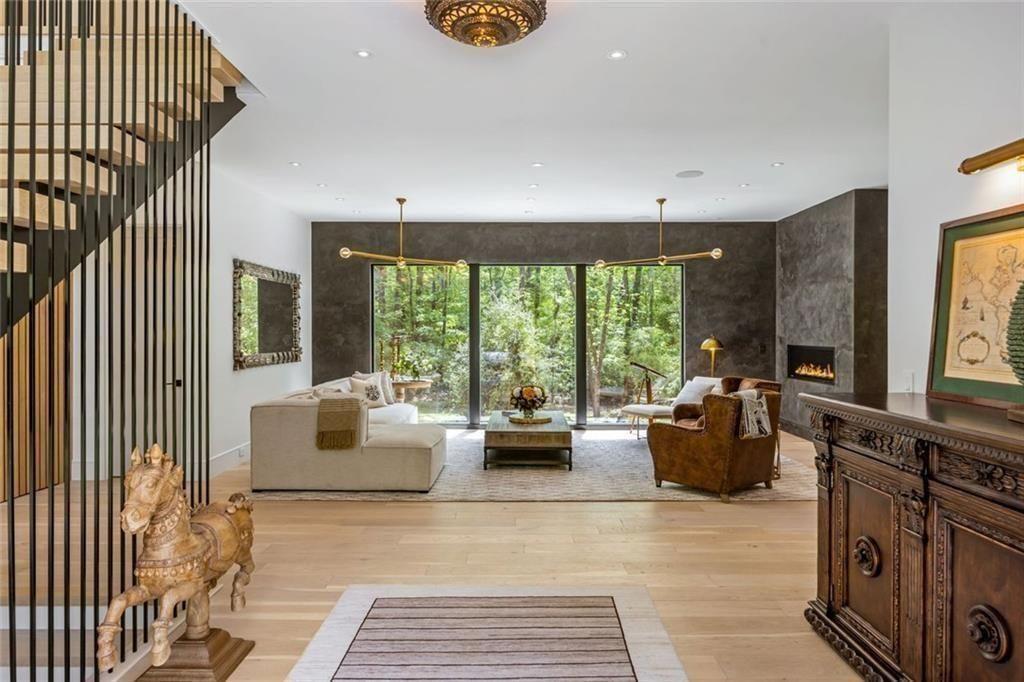 17 Interlochen Drive NE