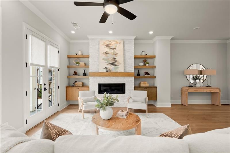 Towns On Thompson - Residential
