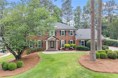 Homes For Sale - 5380 Redfield Drive<br/> Dekalb County, Dunwoody, GA 30338