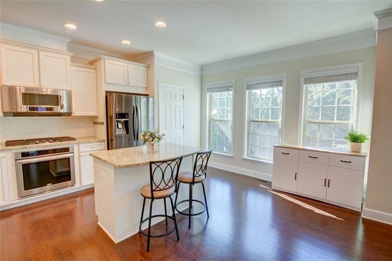 1660 Woodbridge Lane NE