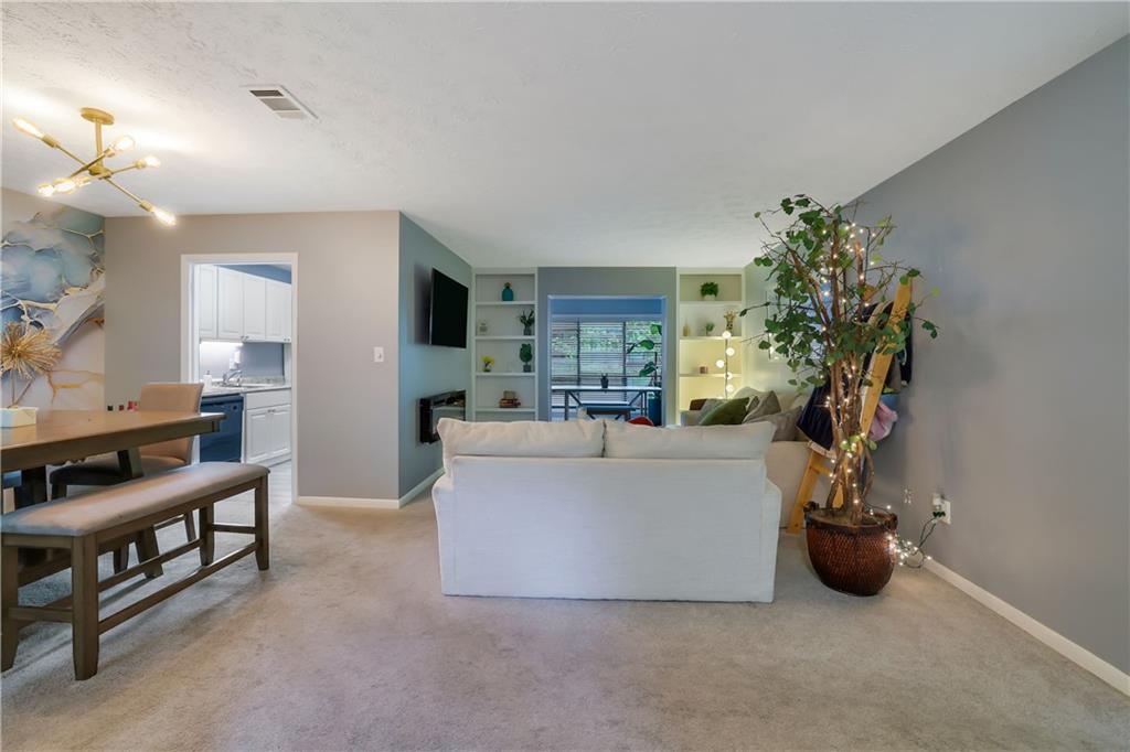 8740 Roswell Road 10B