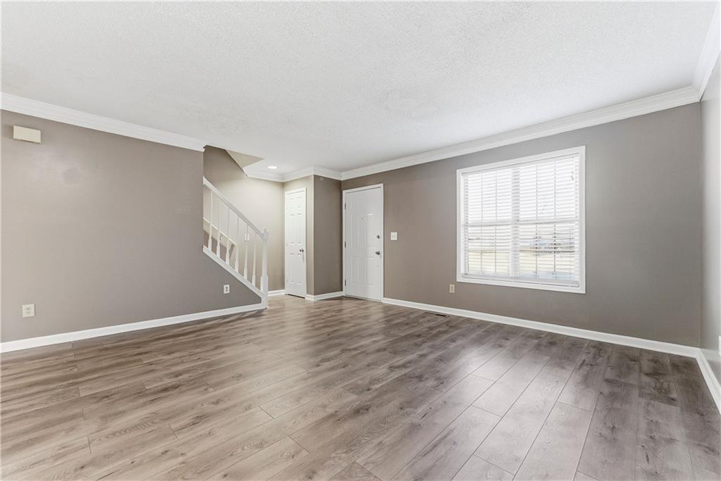 4350 Ivy Glen Court SE