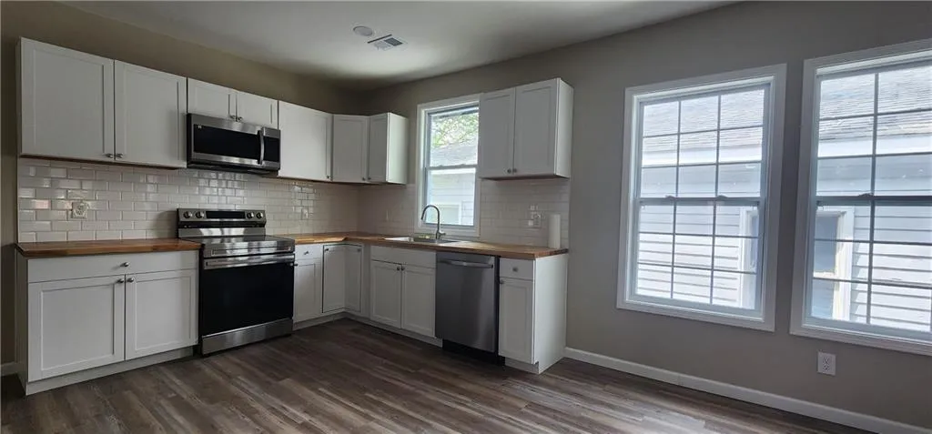 Atlanta, Georgia 30314, United States, 3 Bedrooms Bedrooms, ,2 BathroomsBathrooms,Residential,Active,2665