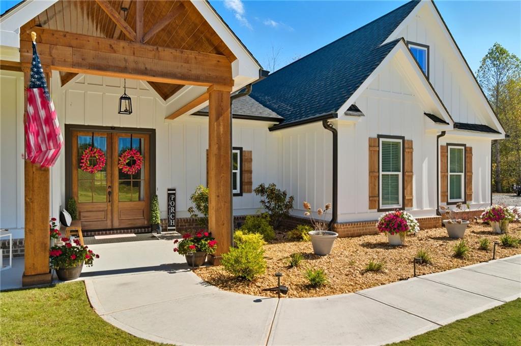 56 Village Creek Drive