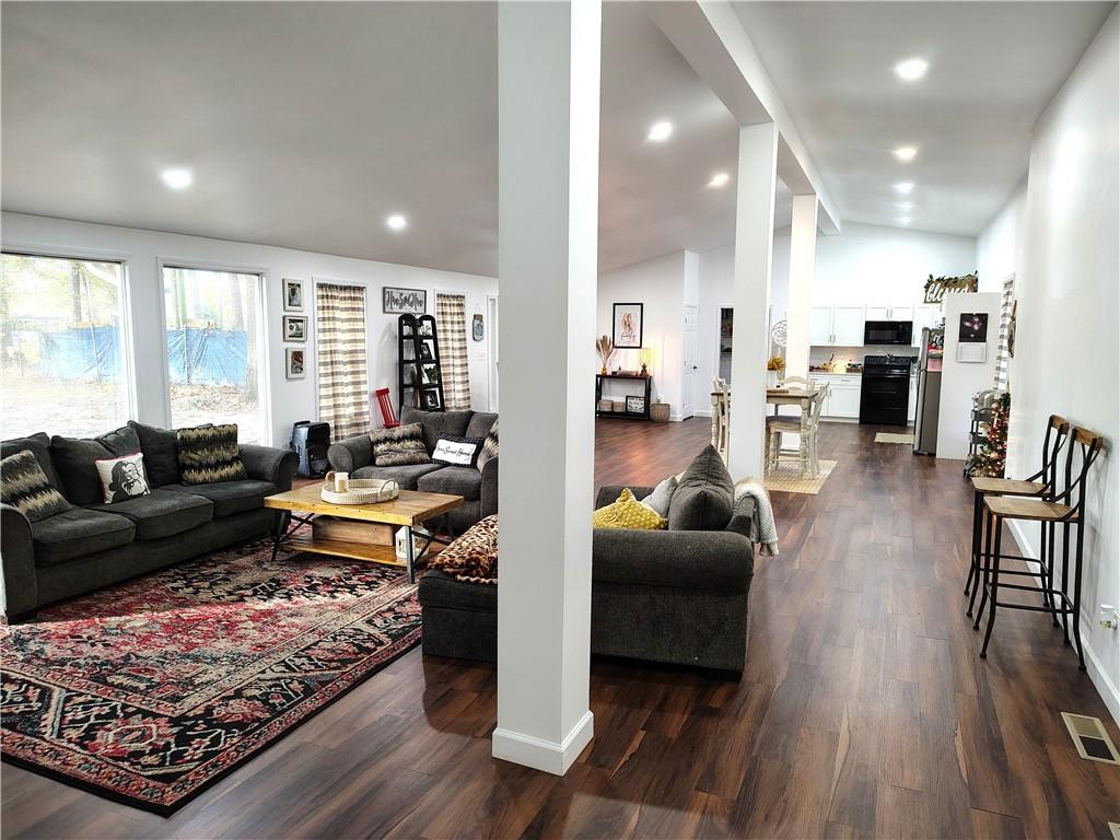 5928 Dogwood Drive, Acworth, Georgia image 6