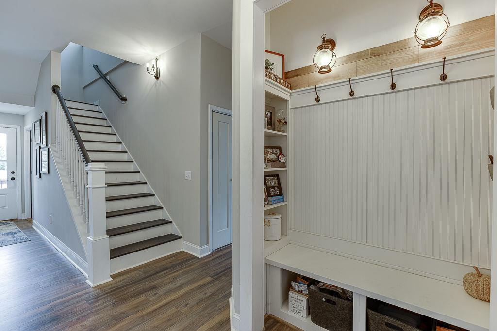 6435 Looper Lake Drive, Flowery Branch, Georgia image 9