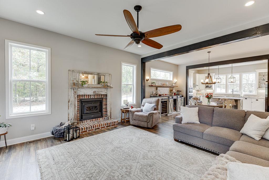 6435 Looper Lake Drive, Flowery Branch, Georgia image 14