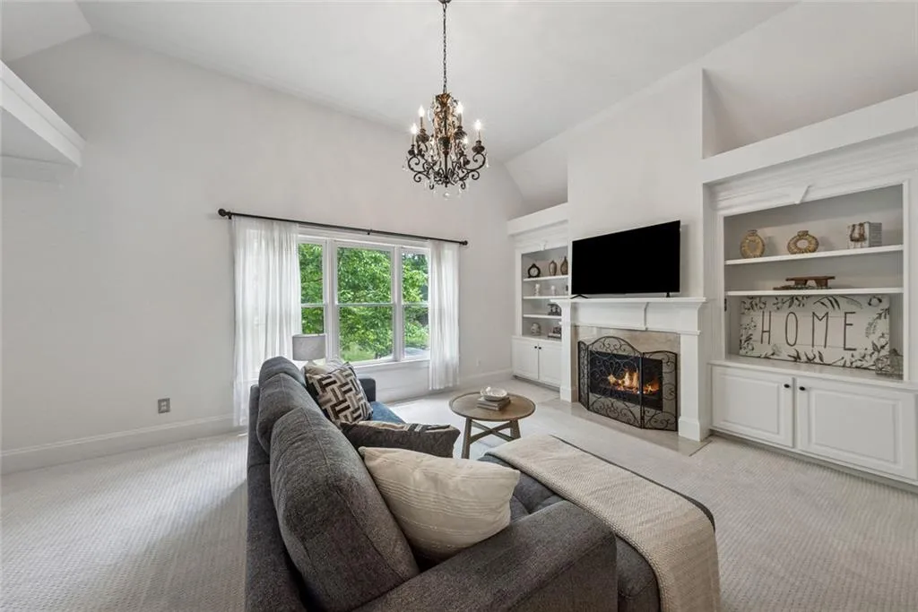 Milton, Georgia 30004, United States, 6 Bedrooms Bedrooms, ,6 BathroomsBathrooms,Residential,Pending,141680