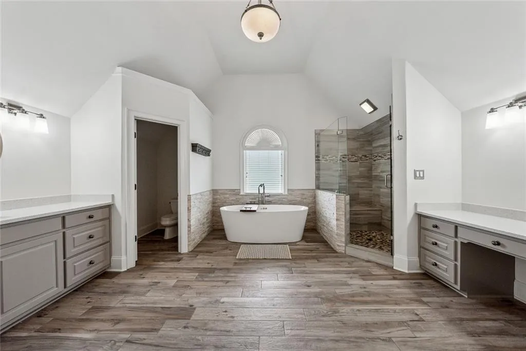 Milton, Georgia 30004, United States, 6 Bedrooms Bedrooms, ,6 BathroomsBathrooms,Residential,Pending,141680