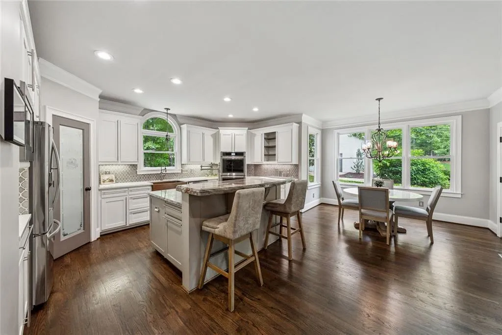 Milton, Georgia 30004, United States, 6 Bedrooms Bedrooms, ,6 BathroomsBathrooms,Residential,Pending,141680