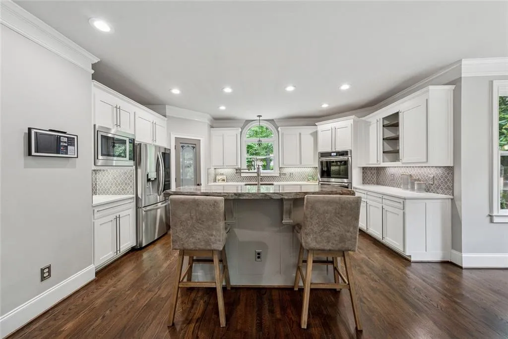 Milton, Georgia 30004, United States, 6 Bedrooms Bedrooms, ,6 BathroomsBathrooms,Residential,Pending,141680