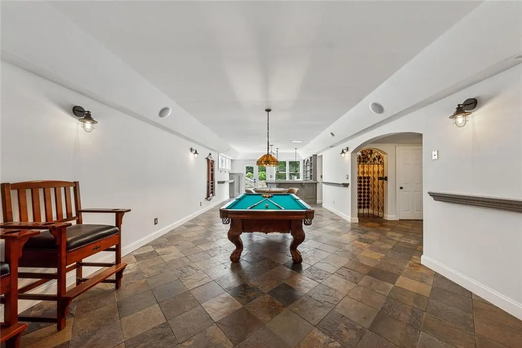 Milton, Georgia 30004, United States, 6 Bedrooms Bedrooms, ,6 BathroomsBathrooms,Residential,Pending,141680