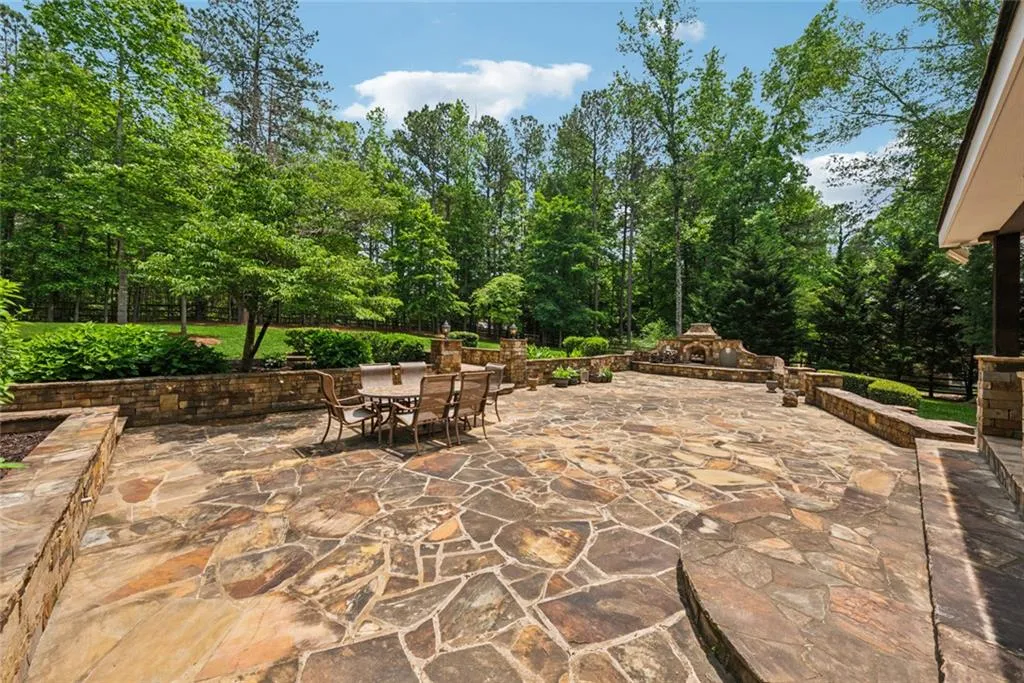 Milton, Georgia 30004, United States, 6 Bedrooms Bedrooms, ,6 BathroomsBathrooms,Residential,Pending,141680