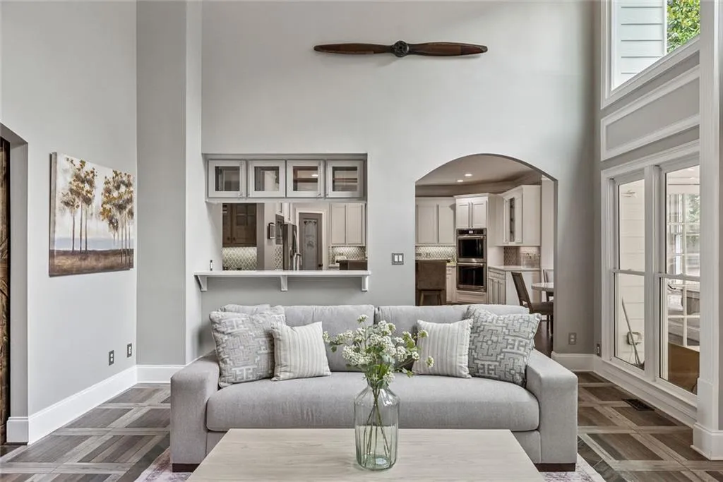 Milton, Georgia 30004, United States, 6 Bedrooms Bedrooms, ,6 BathroomsBathrooms,Residential,Pending,141680