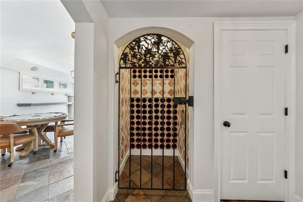 Milton, Georgia 30004, United States, 6 Bedrooms Bedrooms, ,6 BathroomsBathrooms,Residential,Pending,141680