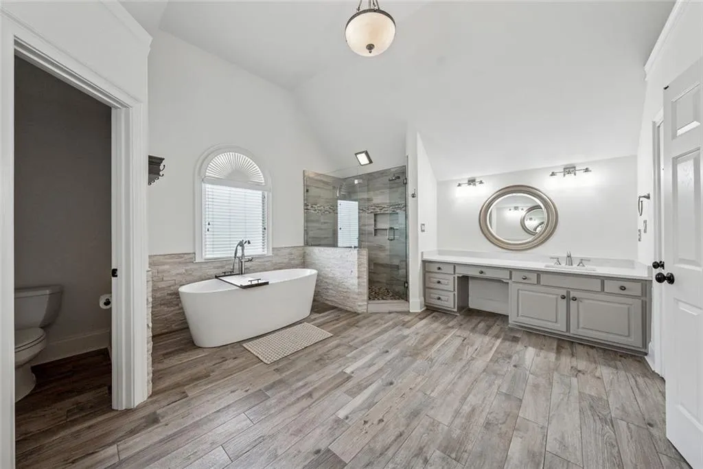 Milton, Georgia 30004, United States, 6 Bedrooms Bedrooms, ,6 BathroomsBathrooms,Residential,Pending,141680