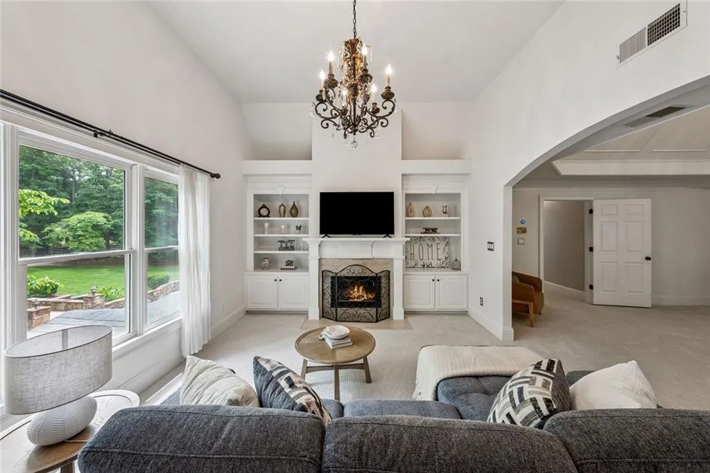 Milton, Georgia 30004, United States, 6 Bedrooms Bedrooms, ,6 BathroomsBathrooms,Residential,Pending,141680