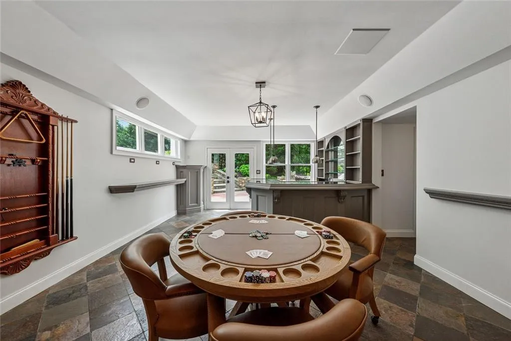 Milton, Georgia 30004, United States, 6 Bedrooms Bedrooms, ,6 BathroomsBathrooms,Residential,Pending,141680