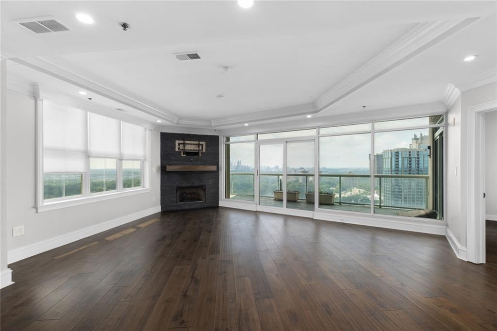 2881 Peachtree Road NE 2103