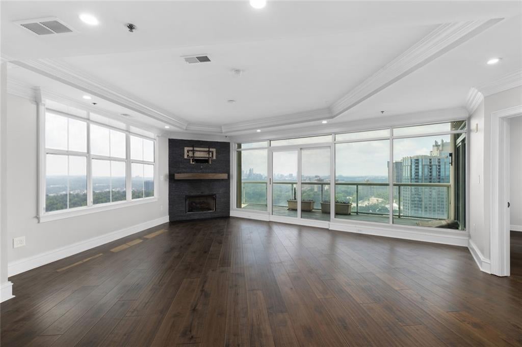 2881 Peachtree Road NE 2103